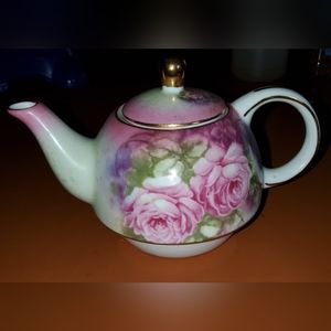 Flower teapot